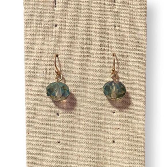 ⭐️3/$25⭐️ NEW Sparkly Crystal Dangle Earrings - Picture 1 of 3